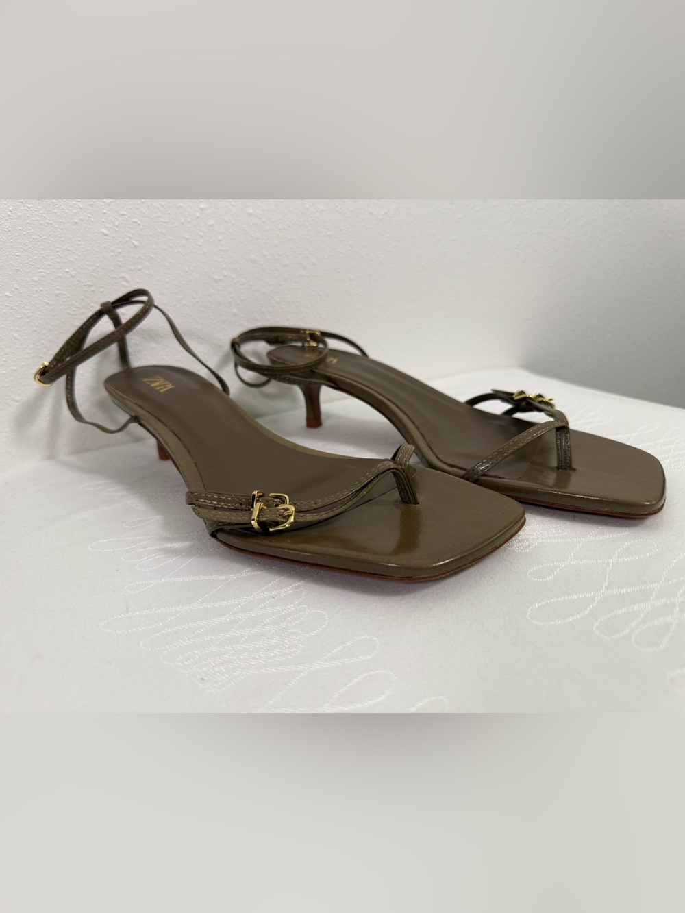 Zara Olive Strappy Kitten Heel Thong Sandals Made in Spain EU 38 NWOT - Picture 6 of 15
